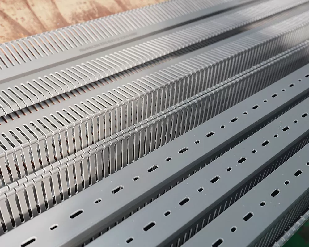 محدوده مقاومت دمایی سینی کابل ضد شعله PVC در داخل کابینت توزیع چقدر است؟